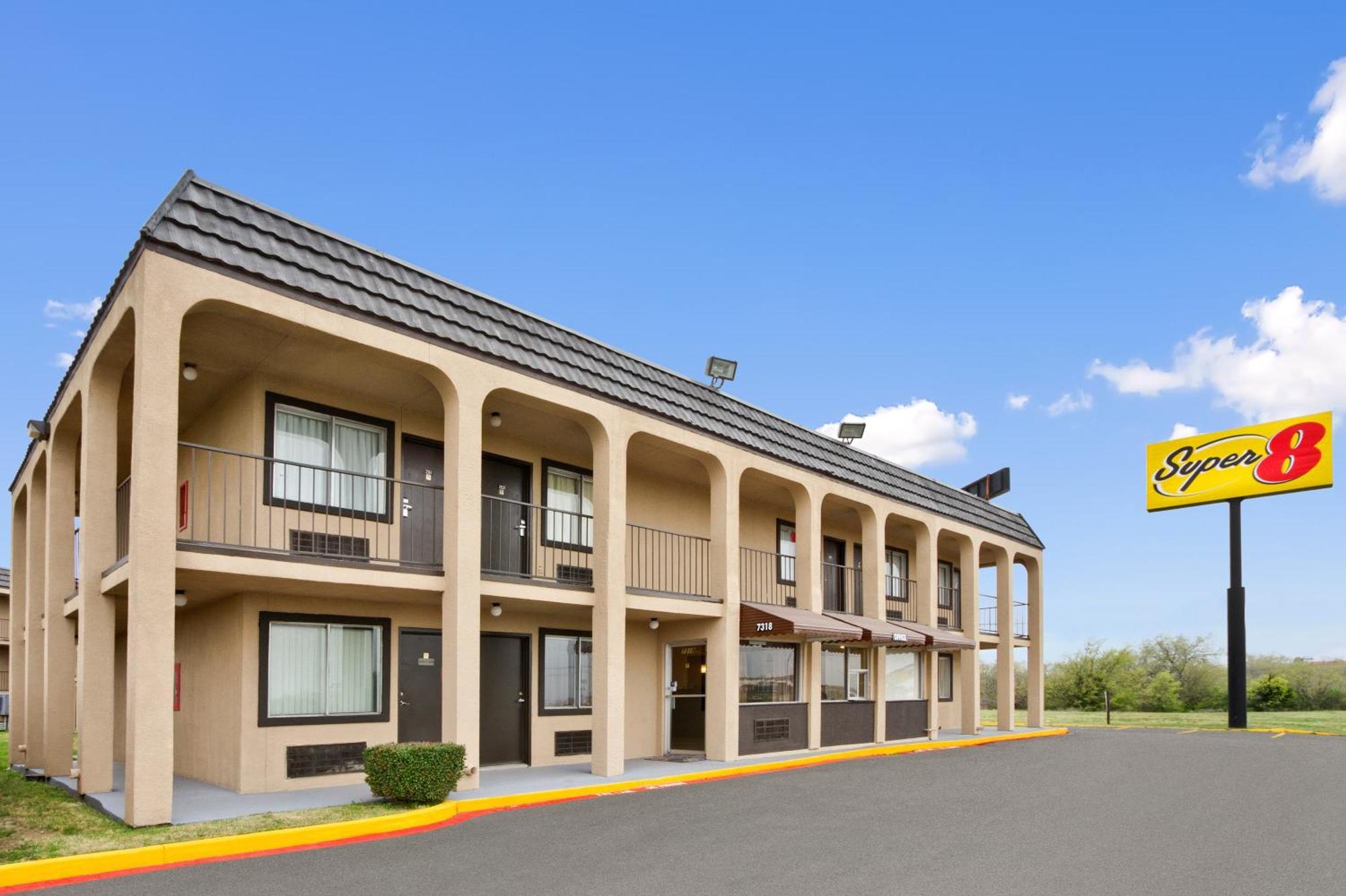 Super 8 By Wyndham Fort Worth Tx Exterior foto