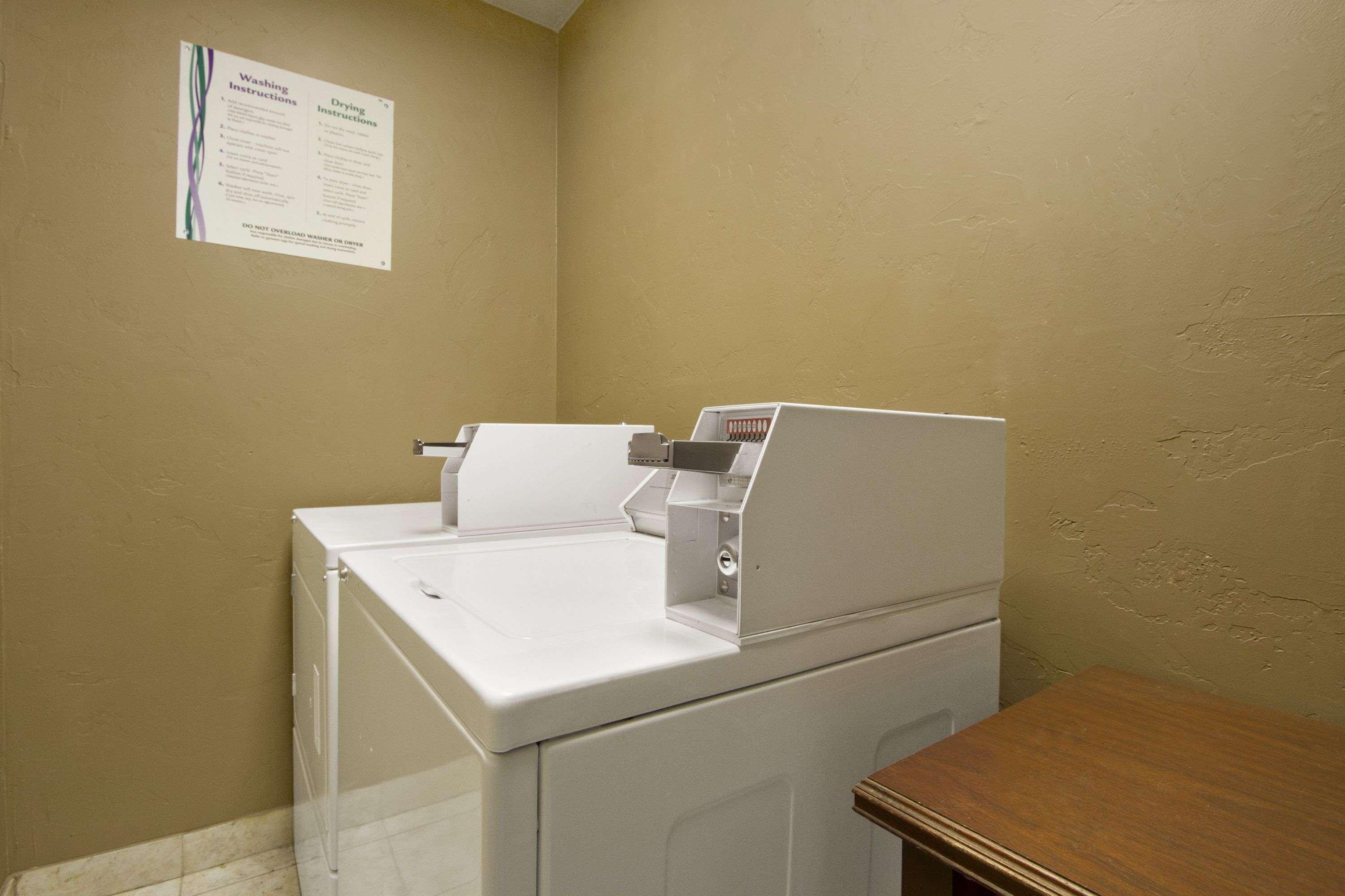 Super 8 By Wyndham Fort Worth Tx Einrichtungen foto